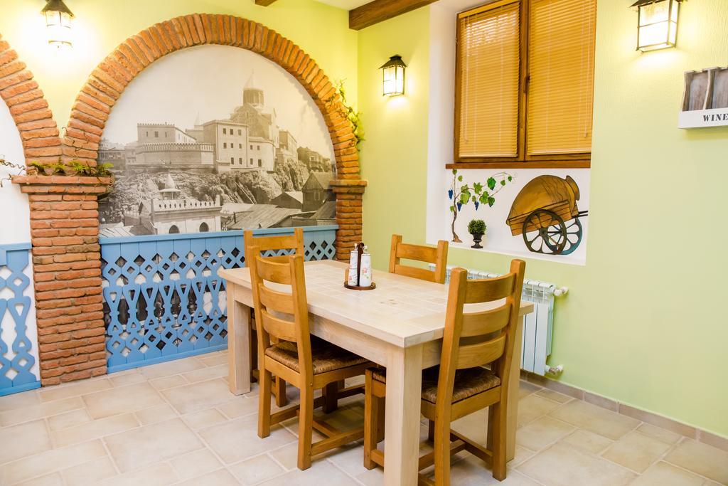 Metekhi'S Galavani Hotel Tbiliszi Kültér fotó