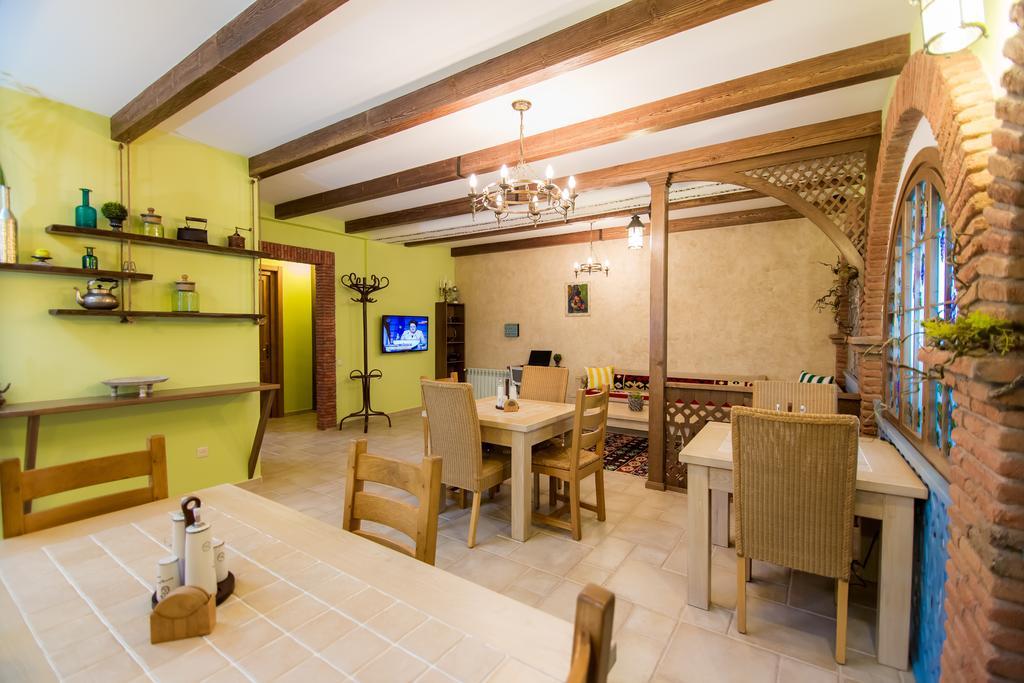 Metekhi'S Galavani Hotel Tbiliszi Kültér fotó